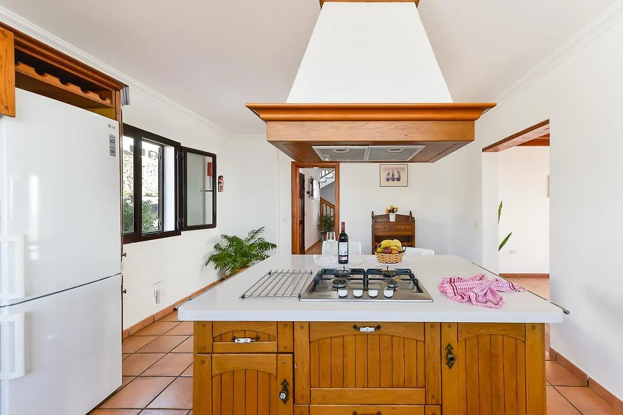 Casa Bellavista Villa Tías Feriehus